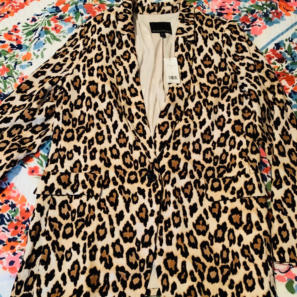 Banana Republic Cheetah print fitted blazer